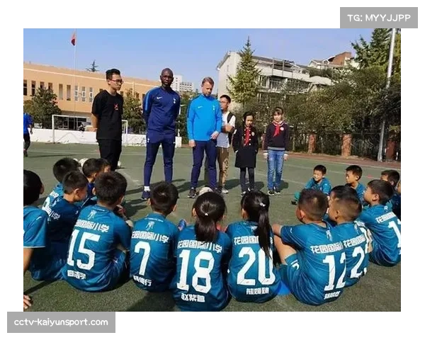 英超联盟与英国教育部联合推出校园足球素养课程